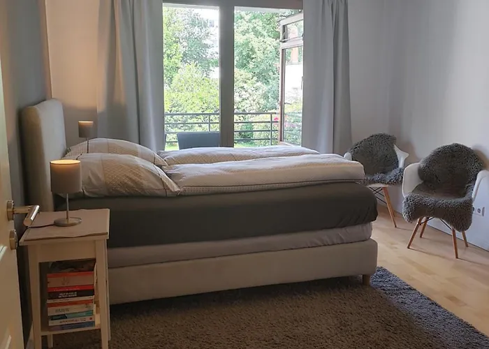 Alsternaehe Apartament *
